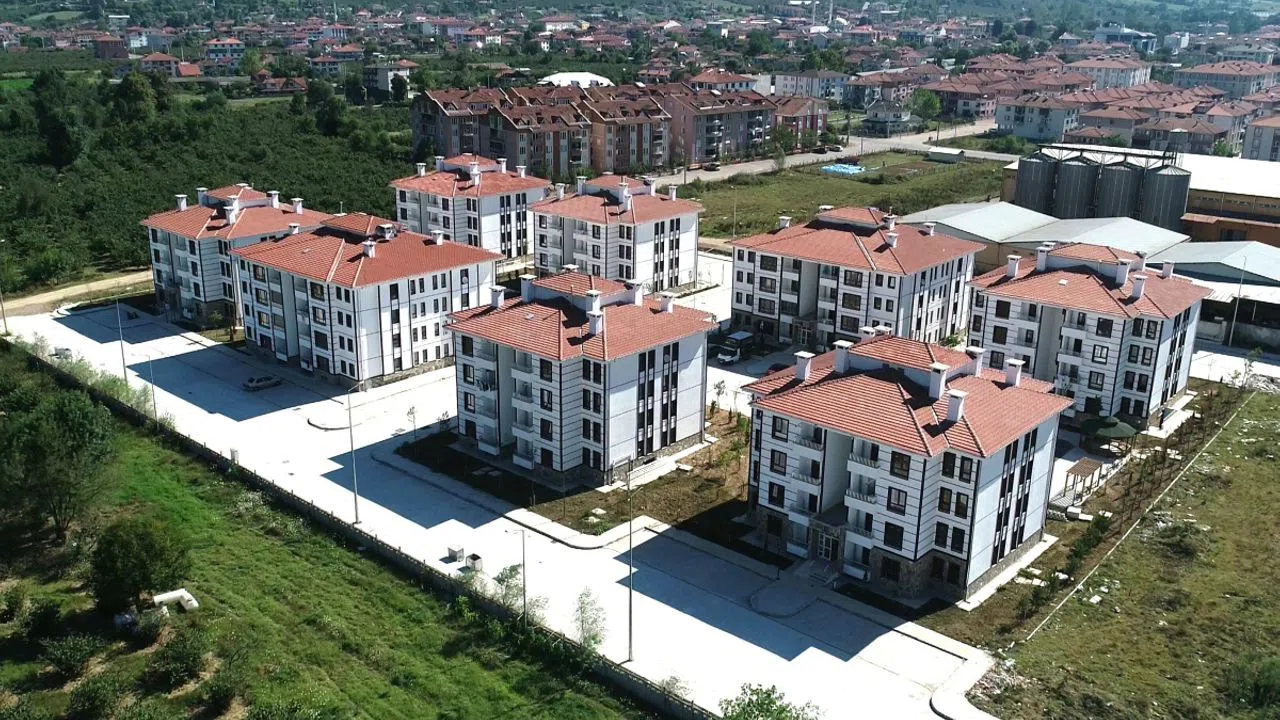 TOKİ Şarkışla Gürçayır Kura Sonuçları Açıklandı: 2+1 ve 3+1 Konut Sahipleri Kimler Oldu? Şarkışla Gürçayır TOKİ Evleri Kurası Tam Liste!