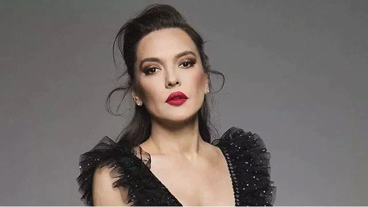 Demet Akalın Spotify Listelerine Tepki Gösterdi: 'Bu Kadar Dinlenmeye Rağmen Adım Yok!'
