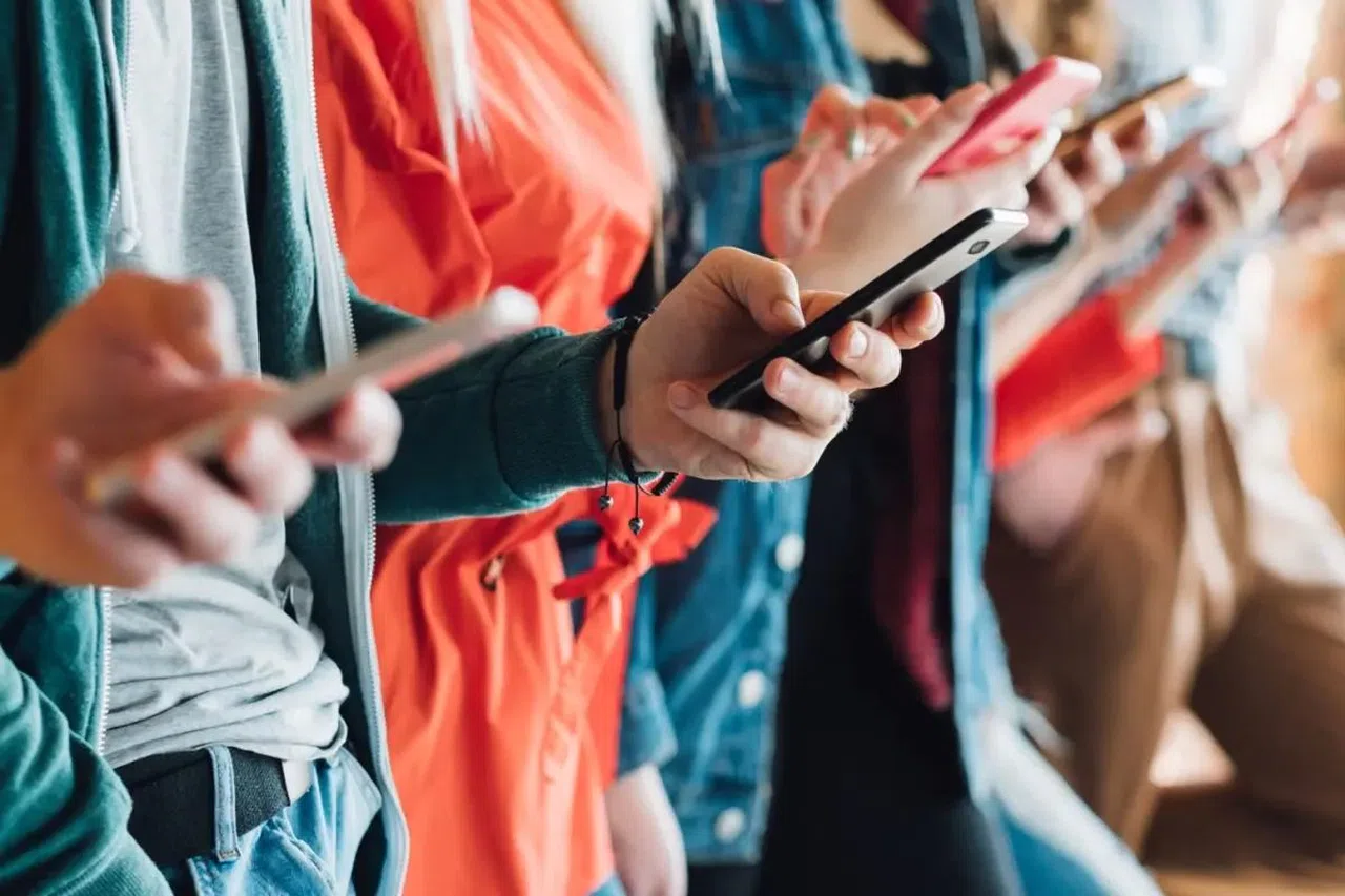 Öğrencilere ÖTV'siz Akıllı Telefon Fırsatı: Hangi Modeller Listede ve Başvuru Şartı Ne?