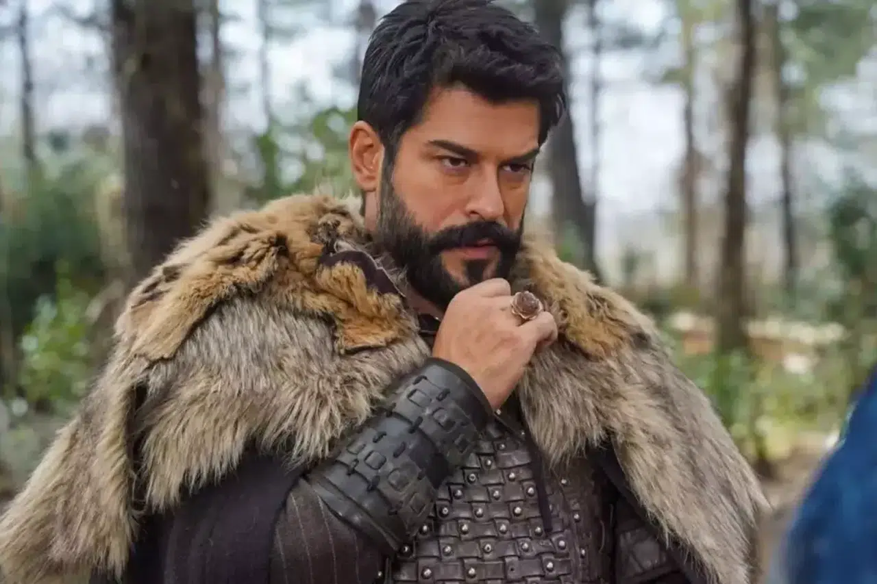 Burak Özçivit neden Joy Awards'a davet edilmedi? Kara liste iddiasının perde arkası ne?