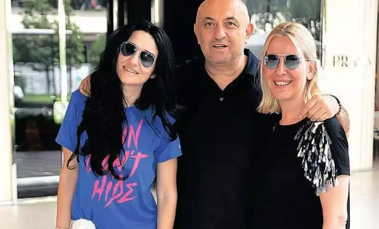 Sinan Engin’in eşi Ayşe Karasu Engin kimdir, kaç yaşında, nereli, ne iş yapıyor, mesleği nedir, ne zaman evlendi, kaç çocuğu var?