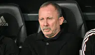 Beşiktaş'ta Sergen Yalçın İstifa etti mi, istifa iddiası doğru mu, görevini bıraktı mı?