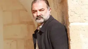 Sinan Demirer evli mi, eşi Gamze Demirer kim, çocukları var mı? Kurak Günler ve Doğduğun Ev Kaderindir oyuncusunun bilinmeyenleri