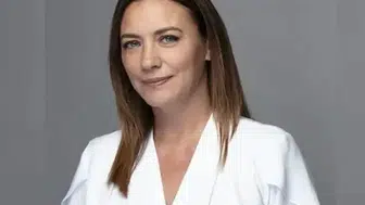 Ebru Aykaç’ın Hayatı ve Kariyeri: Kaç Yaşında, Nereli, Evli Mi, Çocuğu Var Mı, Hangi Filmlerde Oynadı?