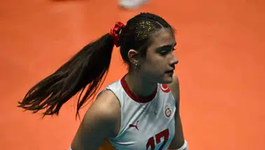 Asya Gülmez’in hayatı ve voleybol kariyeri, kaç yaşında, boyu kaç, nereli, hangi takımda oynuyor?