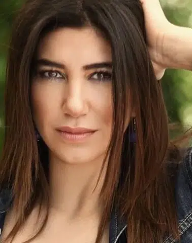 Nadide Sultan hayatı, kaç yaşında, nereli, nerede yaşıyor, kiminle evli, çocuğu var mı, abisi Ali Nuri Türkoğlu kim, müzik kariyeri ve hayatı