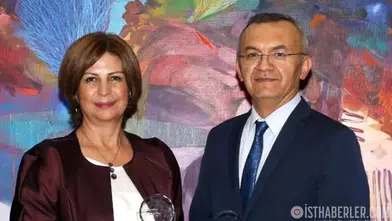 Ayşe Ünlüce'nin Eşi Kim, Kiminle Evli, Aydın Ünlüce Öldü Mü, Hastalığı Neydi, Neden Öldü ve Çocukları Var Mı?