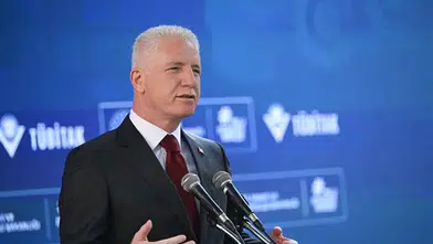 İstanbul Valisi Davut Gül Şişli Camii’nde! Dikkat Çeken Ziyaret