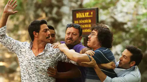 Yol Arkadaşım Filmi Oyuncuları, Çekildiği Yer ve Vizyon Tarihi!  Çekim Yeri Neresi,Film İstanbul Ayvalık’ta mı Çekildi?