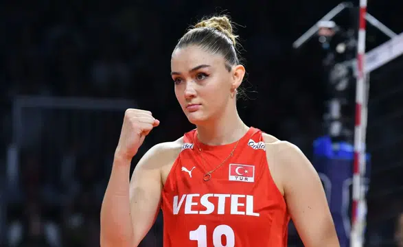 Zehra Güneş boyu kaç, kaç yaşında, nereli, sevgilisi var mı,  boyu gerçekten 1.97 mi, en uzun voleybolcu mu, hangi takımda oynuyor?