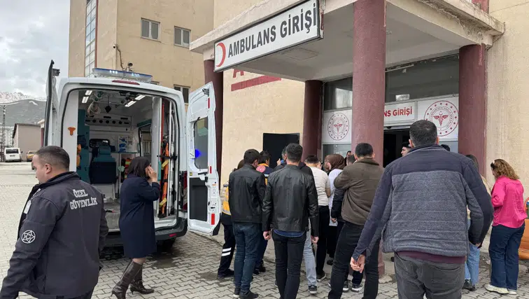 Hakkari’de Kamu Görevlisine Bıçaklı Saldırı, Saldırgan Kim, Olayın Sebebi Ne?