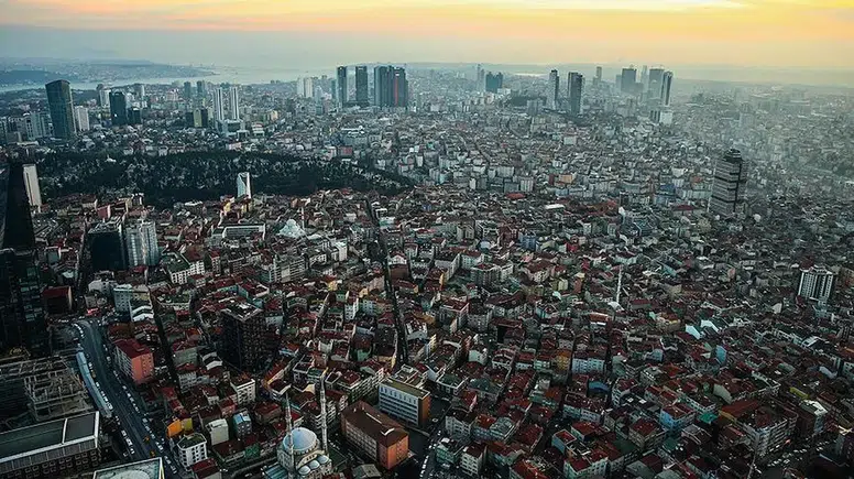 1 Mayıs İstanbul Trafiğe Kapatılan Yollar Hangileri, Metro ve Füniküler Çalışacak Mı, Hangi İlçelerde Gösteri Yasağı Var?