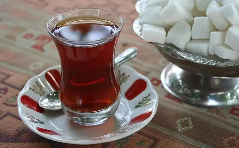 Yemeğin Üstüne Çay İçenler Şoke Olacak! Prof. Dr. Canan Karatay Uyardı