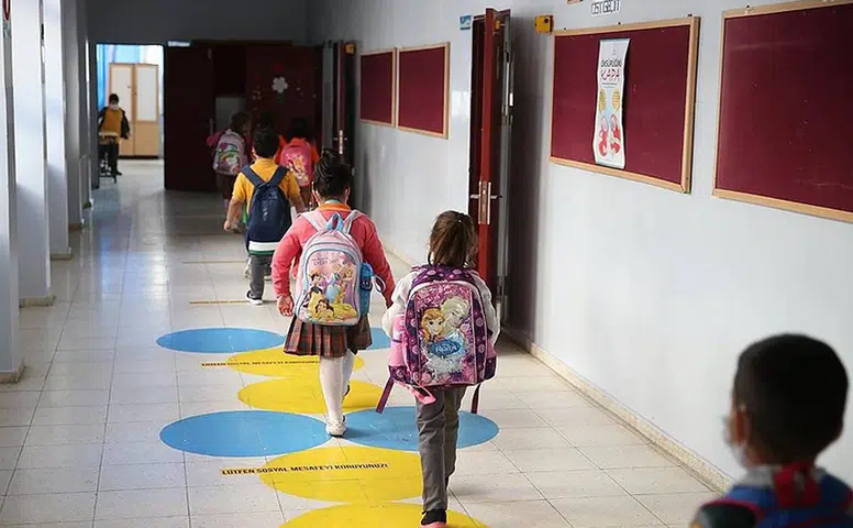 Okullar Haziranın Kaçında Kapanacak 2026, Yaz Tatili Kaç Ay Sürecek?