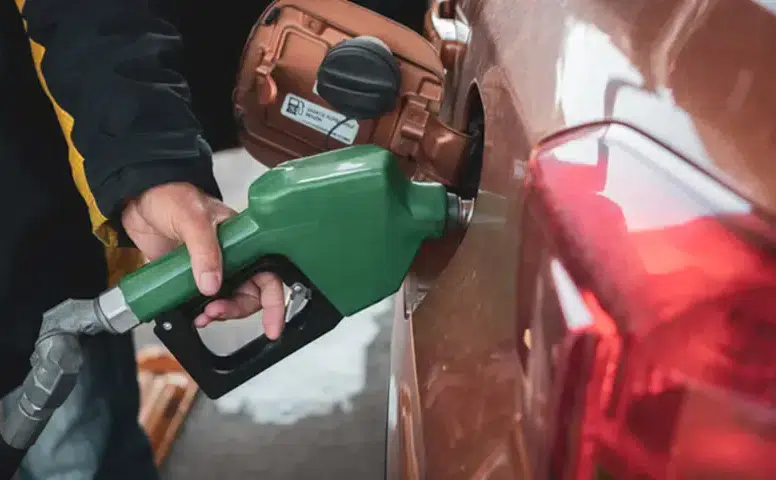Akaryakıta Dev İndirim! Motorin 70 TL’nin Altına Düşecek Mi? (8 Mayıs 2026)