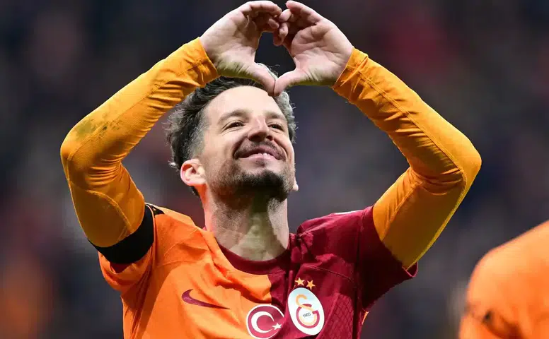 Mertens Galatasaray teknik ekibinde yer alacak mı, Antalyaspor maçı için İstanbul’a geliş sebebi ne?