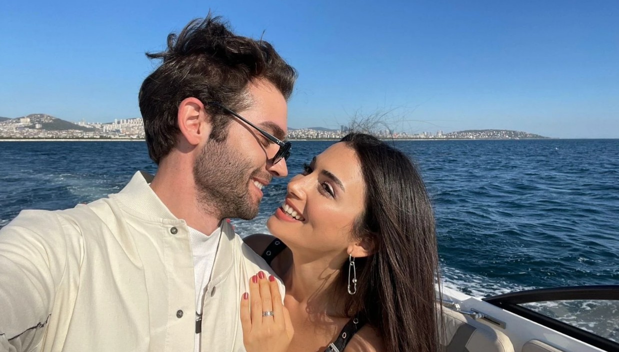 Özge Yağız ile Burak Berkay Akgül