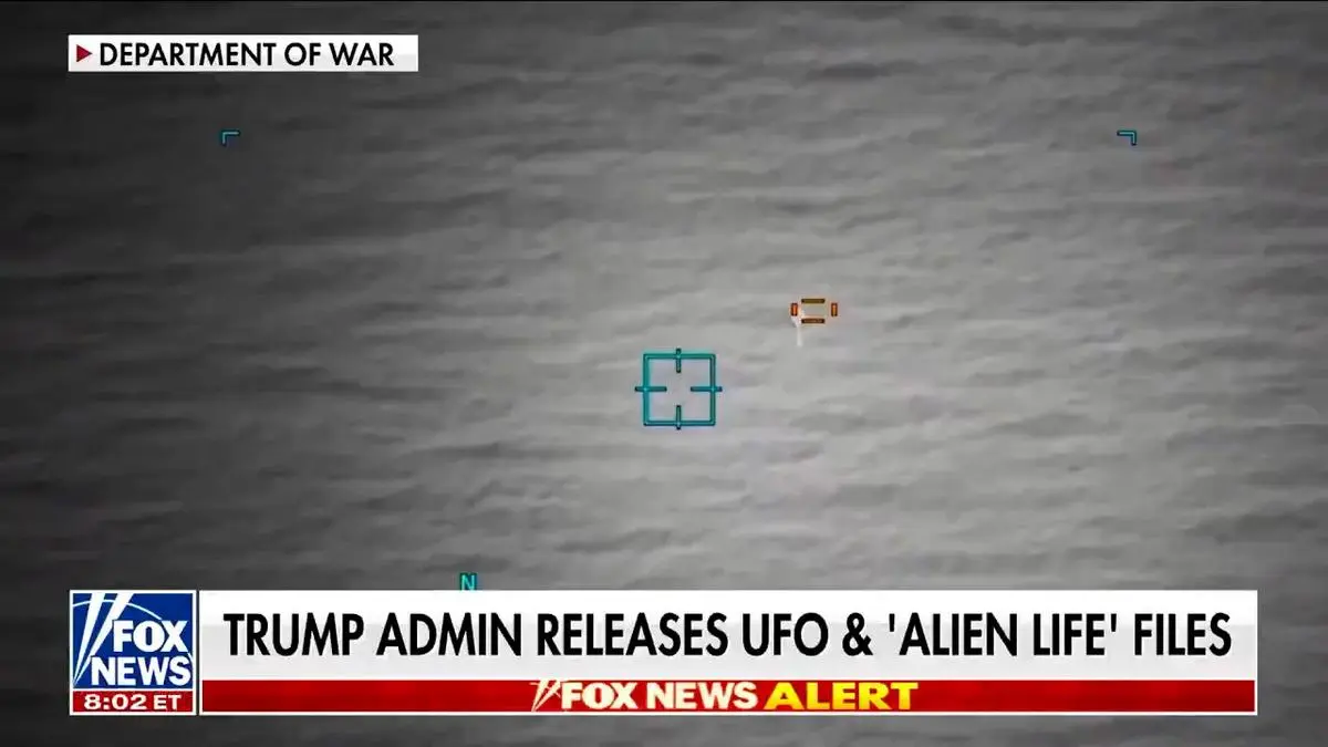 ABD Savaş Bakanlığı paylaştı! İşte kaydedilen UFO görüntüleri 2