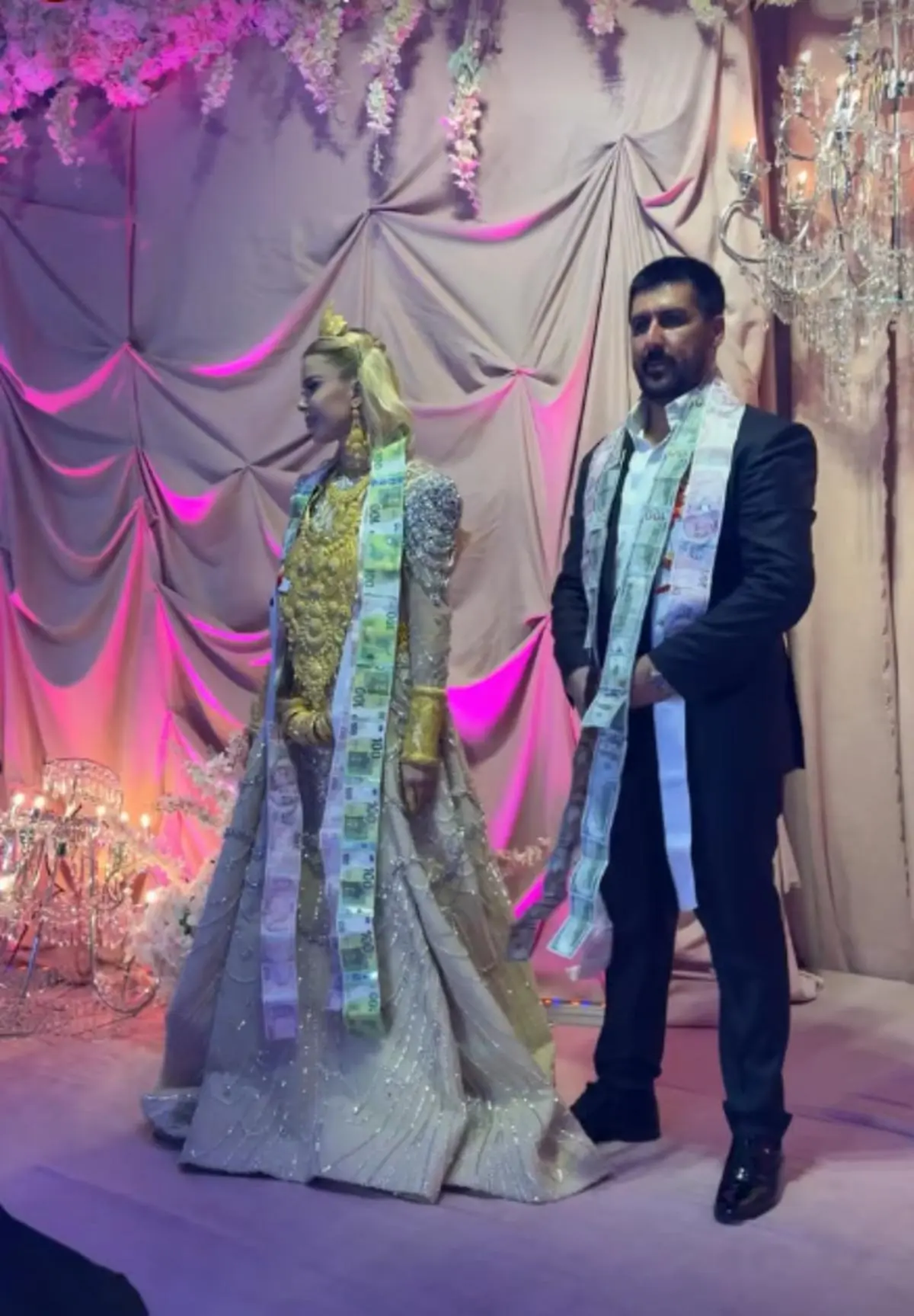 Kara Haydar ile nişanlandı! Çağla Öz e kilosu kadar altın takıldı 5