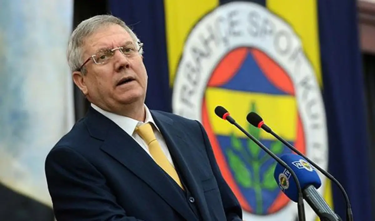 Aziz Yıldırım Aday mı?Fenerbahçe Başkanı Sadettin Saran, 6-7 Haziran tarihlerinde olağanüstü seçimli genel kurul kararı alındığını duyurdu. Eski Fenerbahçe Başkanı Aziz Yıldırım, sarı-lacivertli kulüpte gerçekleştirilecek olağanüstü seçimli genel kurulda aday olduğunu açıkladı.&nbsp;