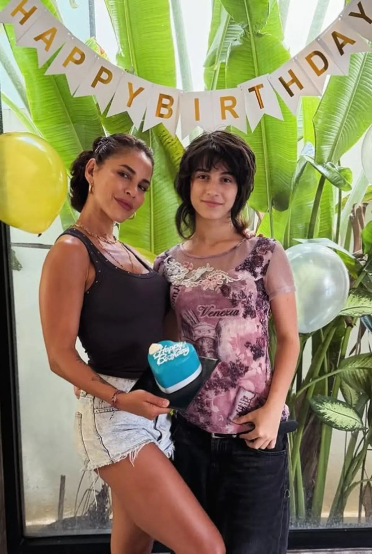 Irmak Ünal ın kızı Kayla kocaman oldu! Görenler şaştı kaldı 1