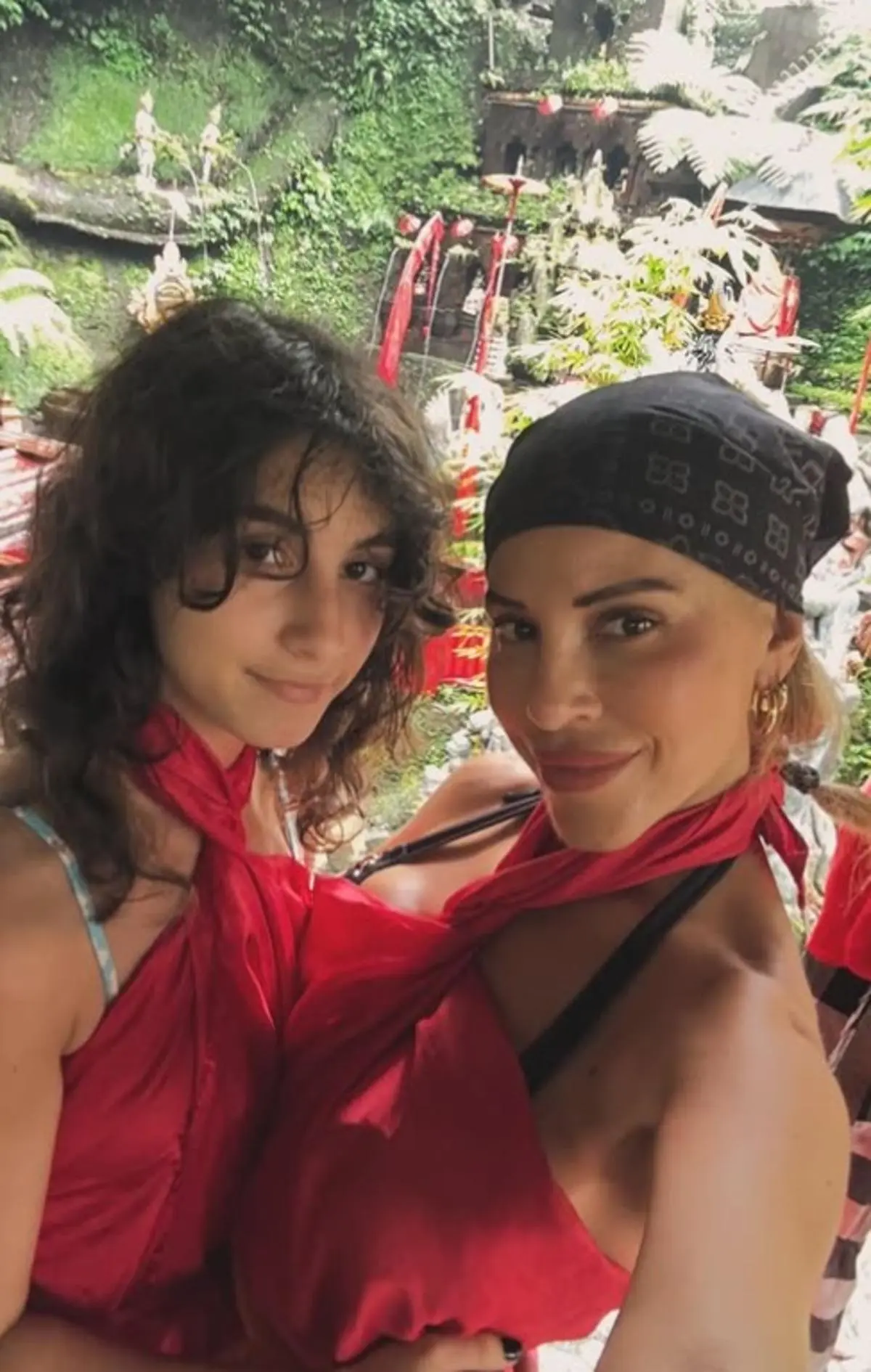 Irmak Ünal ın kızı Kayla kocaman oldu! Görenler şaştı kaldı 2