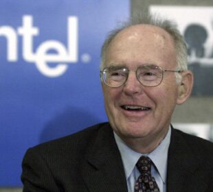 Gordon Moore Kimdir?