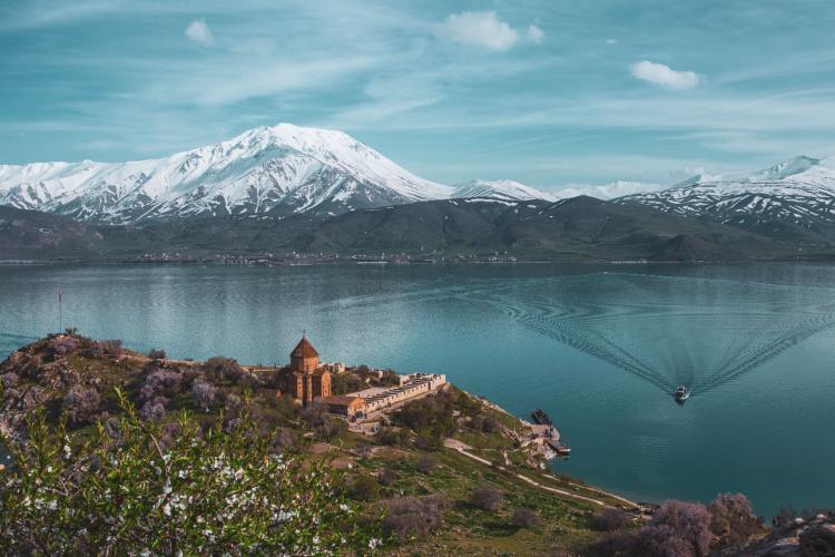 Van Gölünün Ekonomik Potansiyeli ve 1 ​Milyar liralık Katkı