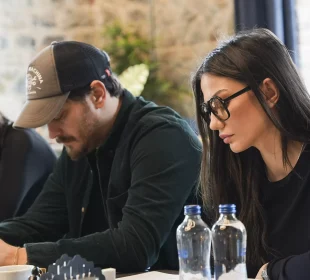 Çağatay Ulusoy ve Demet Özdemir’in Yeni Dizisi “Eşref Rüya”: Hazırlıklar Tamamlandı