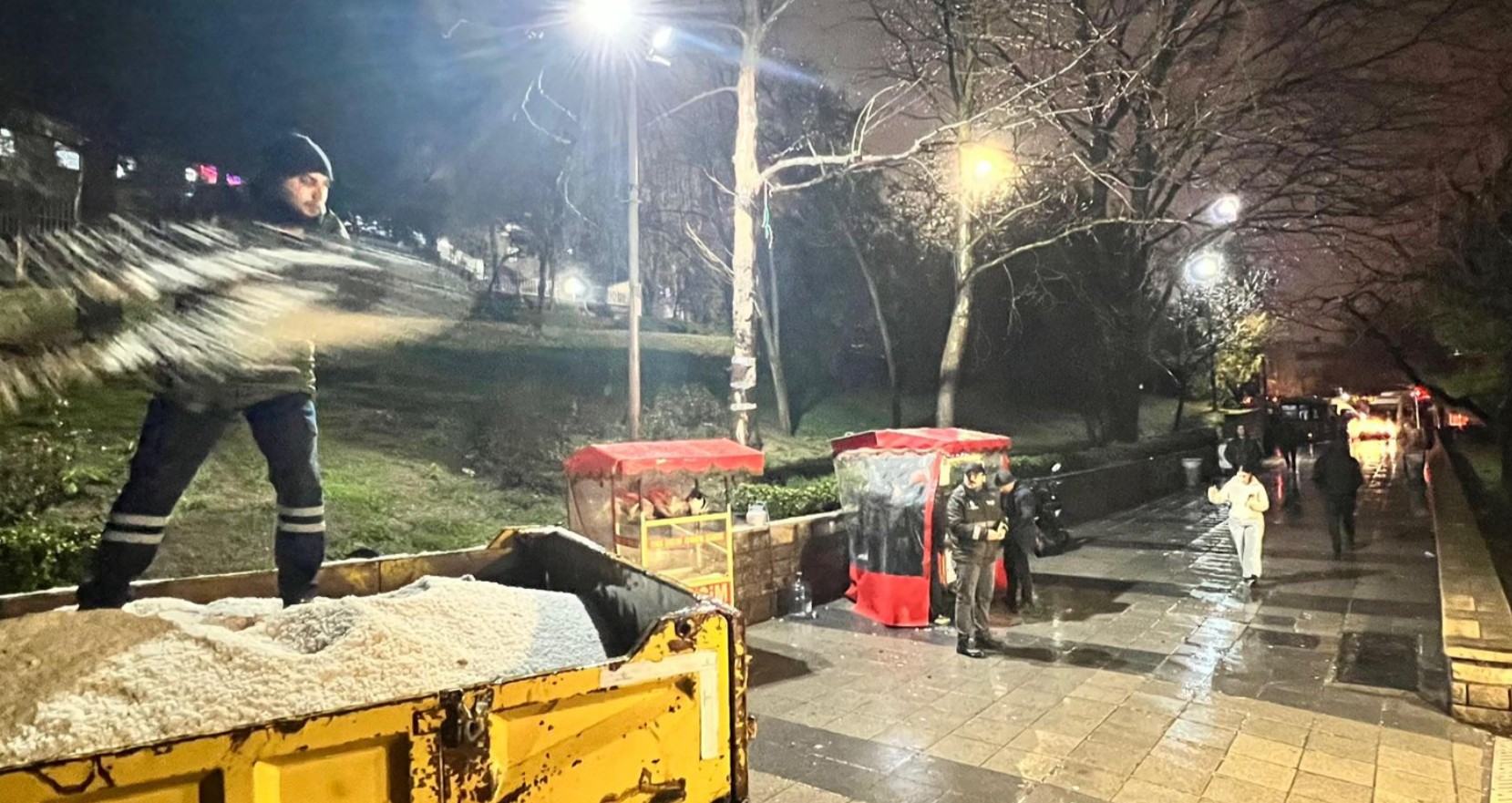 İstanbul’da Bazı İlçelerde Kış Sert Geçiyor: Soğuklar Hava ve Kar Yağışı Devam Ediyor