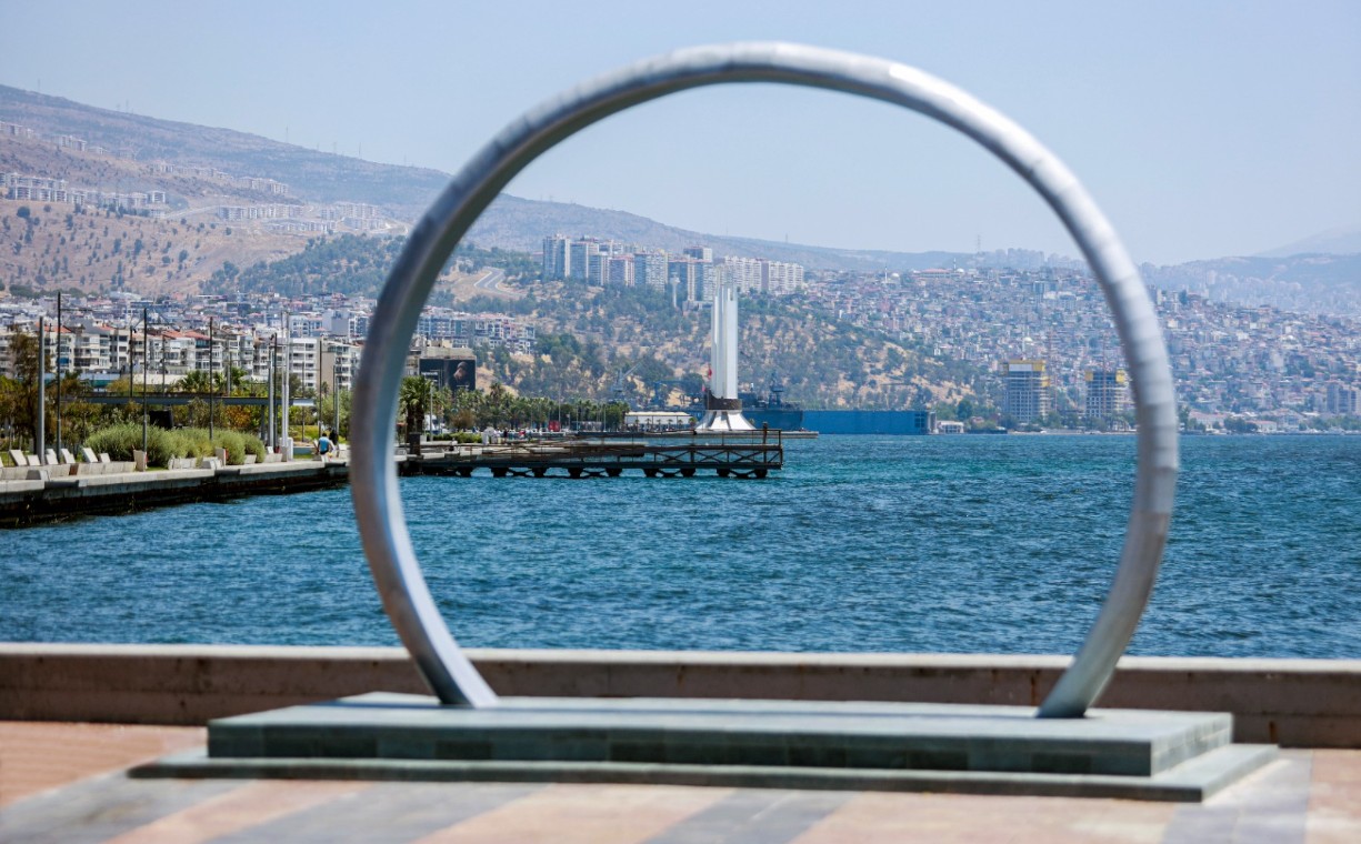 Emeklilerin Gözdesi: İzmir’de En Çok Tercih Edilen İlçe Hangisi?