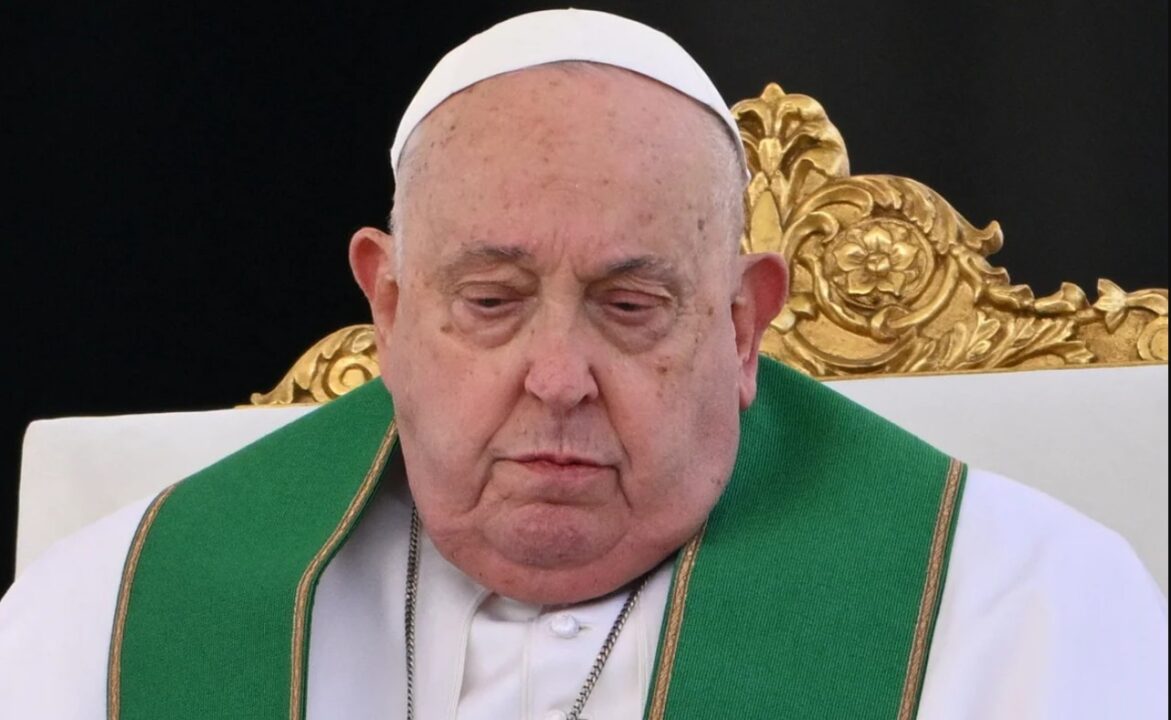 Papa Francis Hayatını Kaybetti