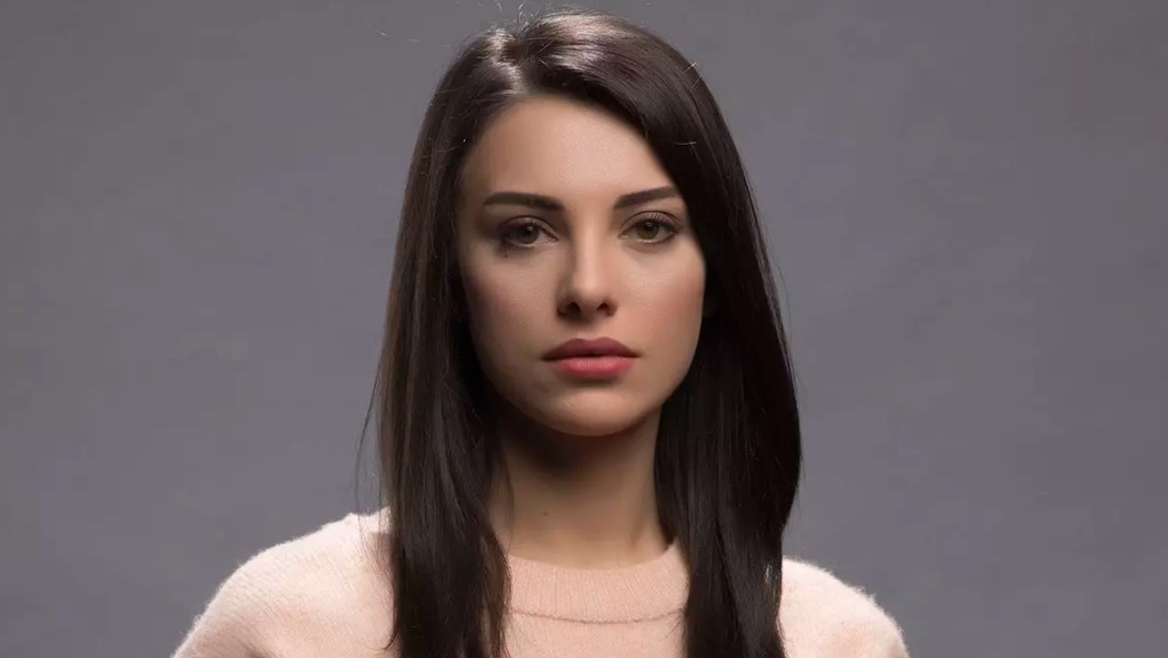Tuvana Türkay Kimdir? Hayatı, Kariyeri ve Özel Hayatı Hakkında Merak Edilenler