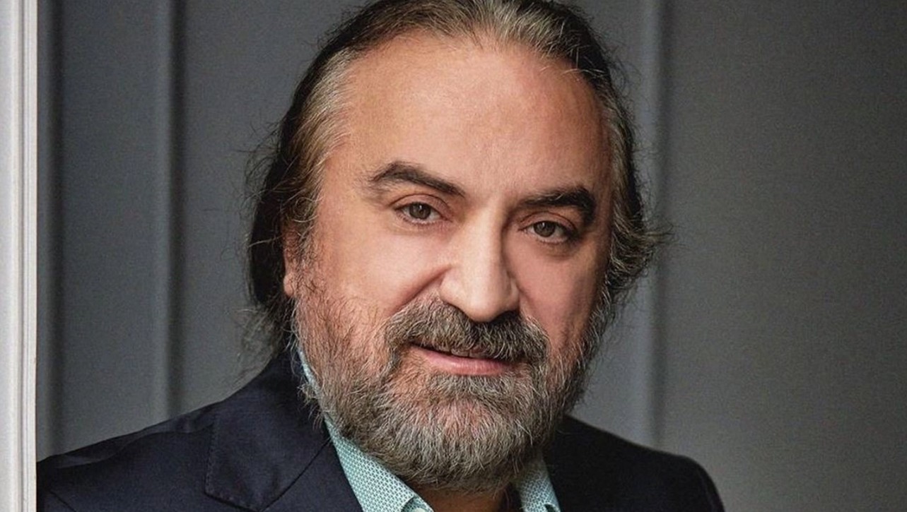 KUZEYİN OĞLU VOLKAN KONAK’IN VEFATI YÜREKLERİ YAKTI: HAYATINA DAİR TÜM DETAYLAR