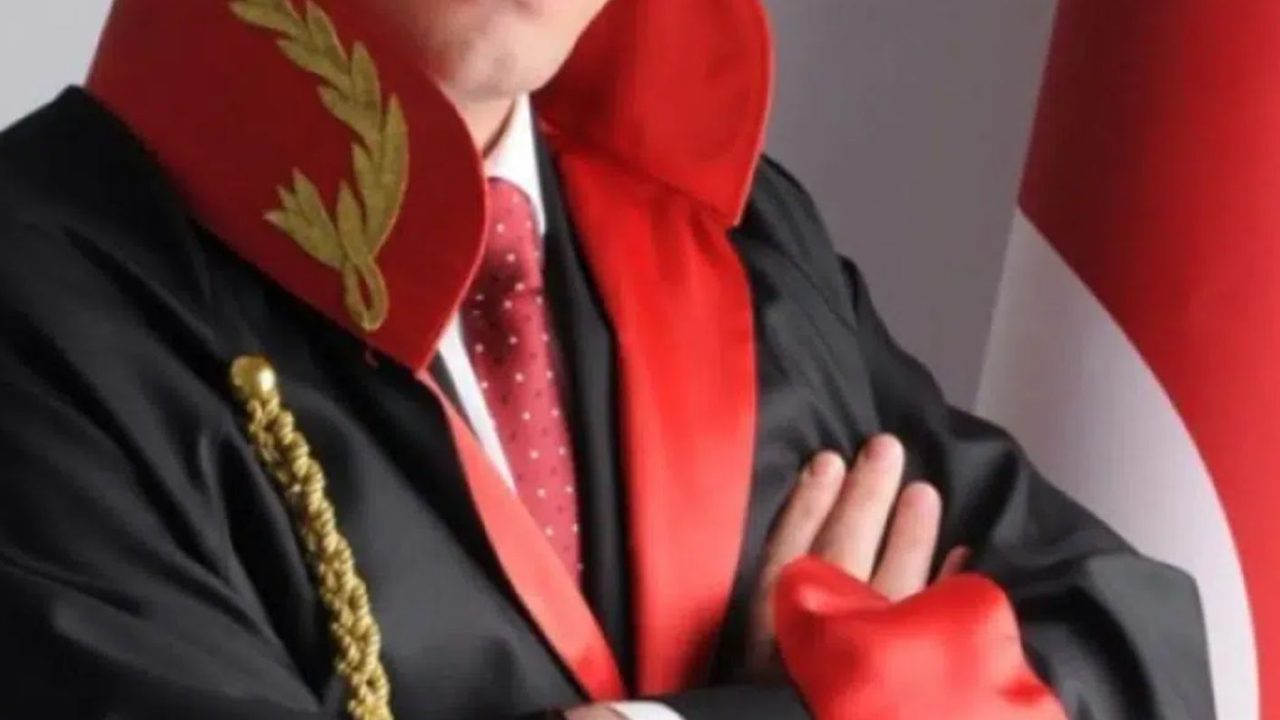 SON DAKİKA: İstanbul Savcısı Ercan Kayhan, Çekmeköy’de Husumetlisi Tarafından Boğazından Bıçaklanarak Öldürüldü