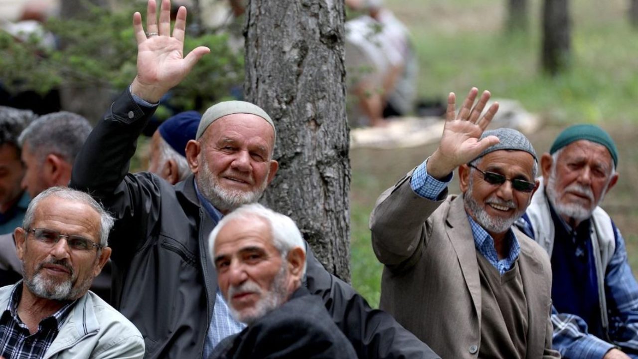 Emeklilerin Beklediği Karar Nihayet Geliyor: Milyonlarca Kişiyi Etkileyecek