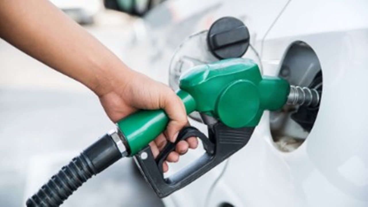 Akaryakıt fiyatlarında sert yükseliş: Benzin ve motorine bir zam daha