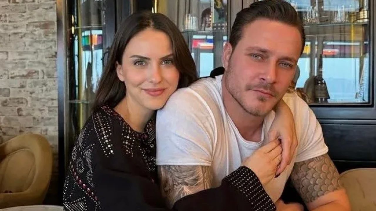 Ünlü oyuncu Burak Çelik’in gizemli sevgilisi kim olduğu merak ediliyor.