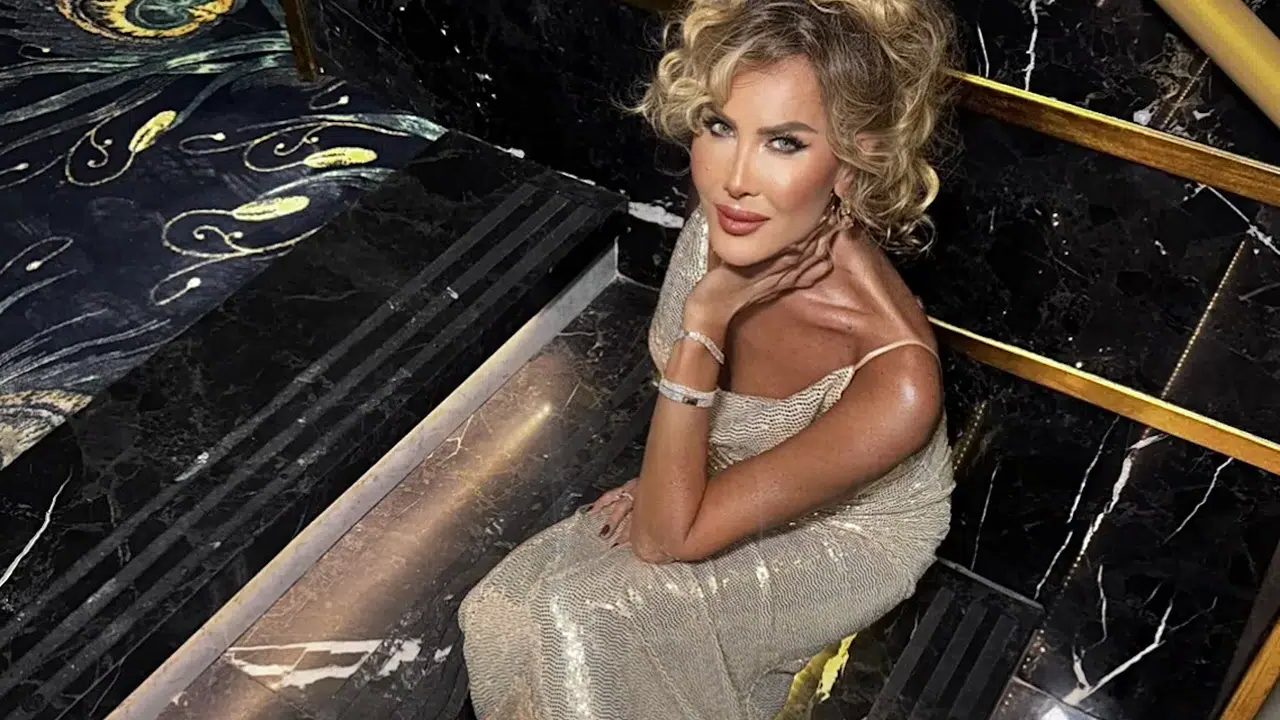 Kıbrıs gece hayatının kalbi Les Ambassadeurs Hotel, bu kez 90’lara