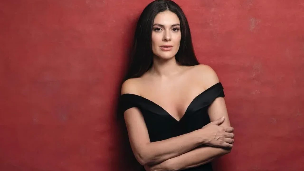 Ünlü oyuncu Halit Ergenç’in eşi Bergüzar Korel kimdir sorusu merak