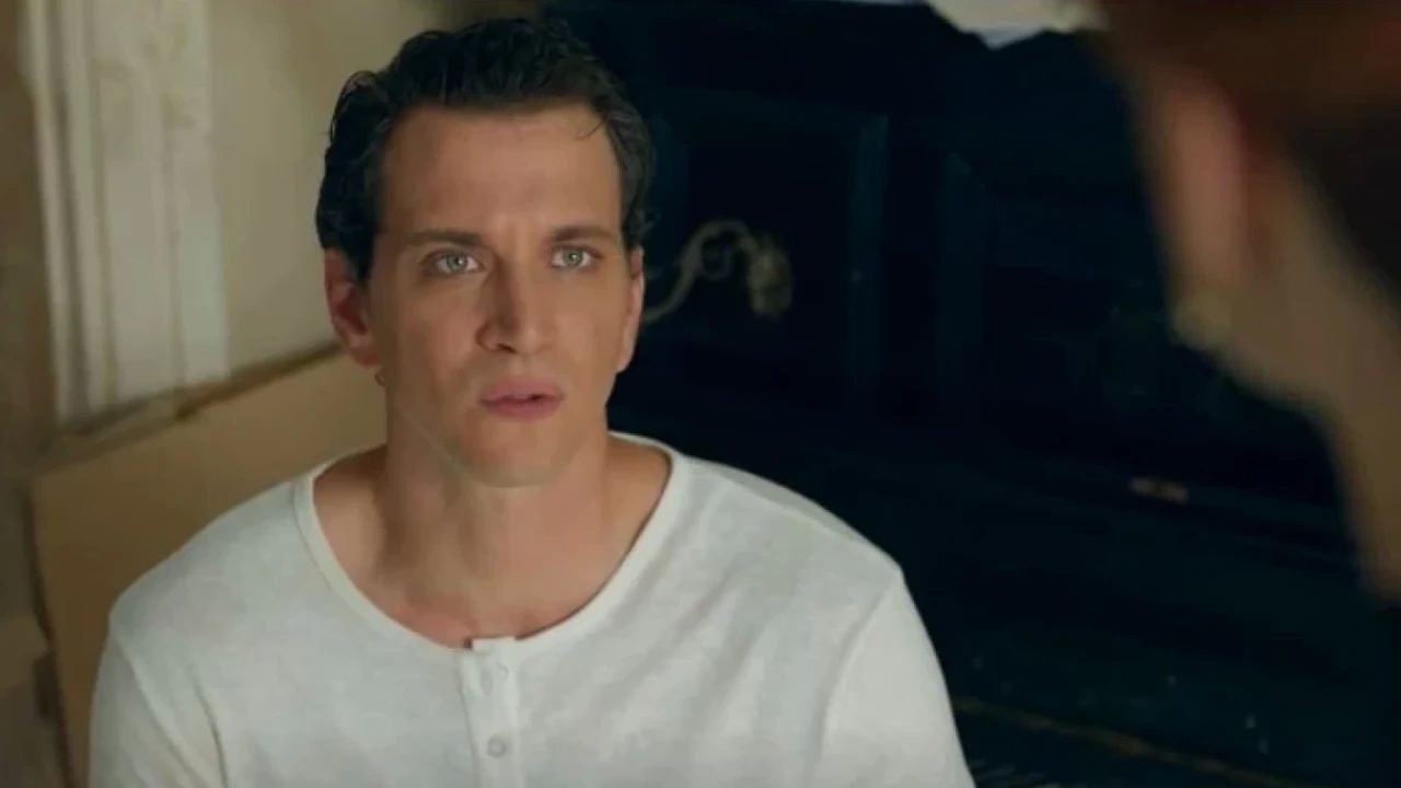 ‘Günaydın Kaptan’ sahnesiyle ‘Kıskanmak’ dizisindeki performansıyla dikkat çeken oyuncu Orhan