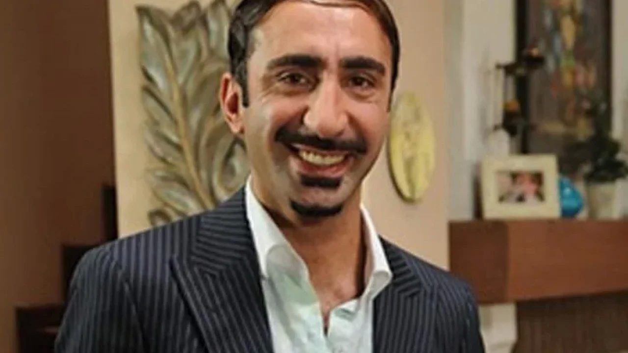 Türk televizyon ve tiyatro sahnesinin en sevilen isimlerinden biri olan