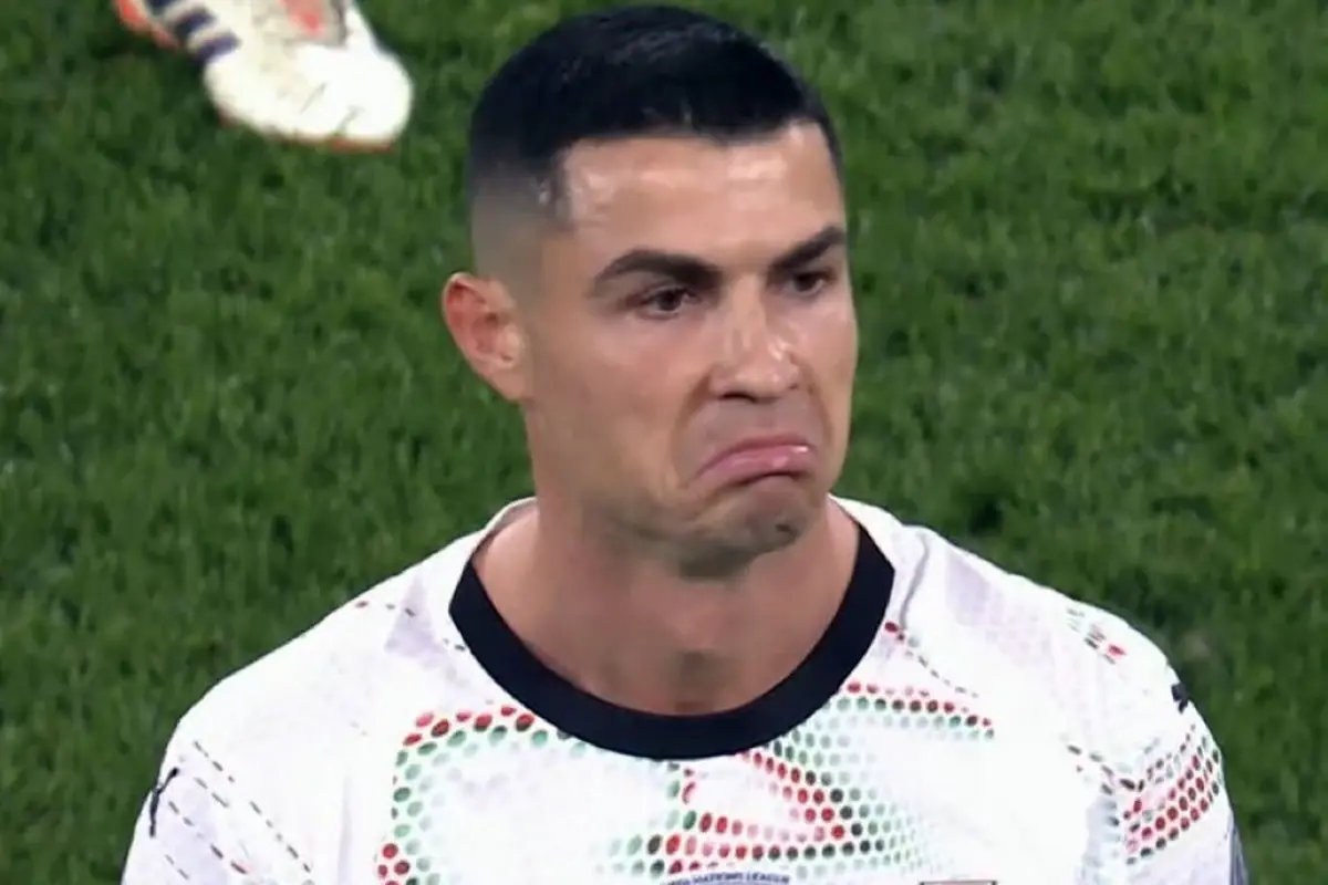Dünya futbolunun yaşayan efsanesi Cristiano Ronaldo, kariyerinde bir ilki yaşadı.