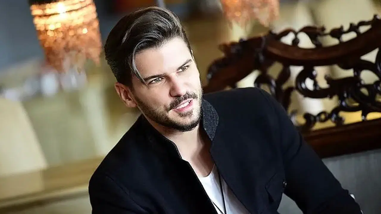 Ünlü oyuncu Tolgahan Sayışman, sektörle ilgili dikkat çeken açıklamalarda bulundu.