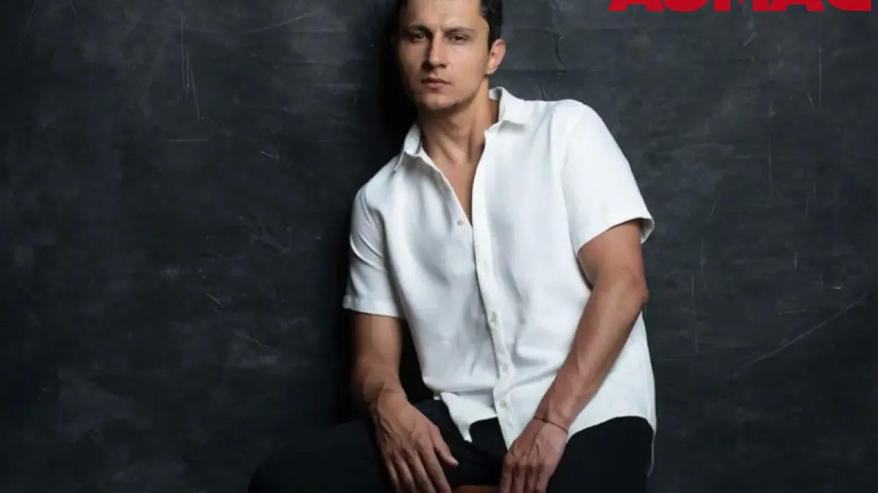 Uzak Şehir dizisiyle dikkat çeken oyuncu Şahin Albora’nın hayatı merak