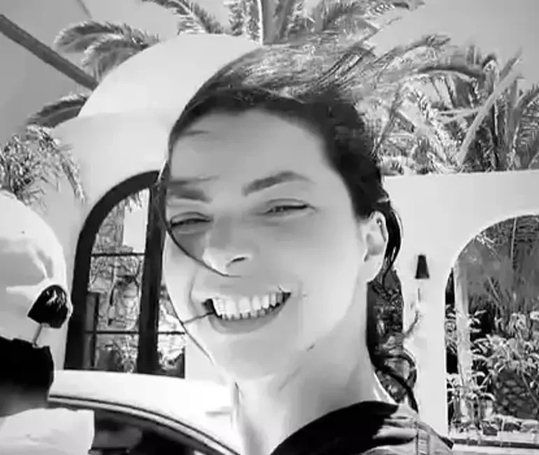 Magazin dünyasının en çok konuşulan isimlerinden Merve Boluğur, sosyal medya