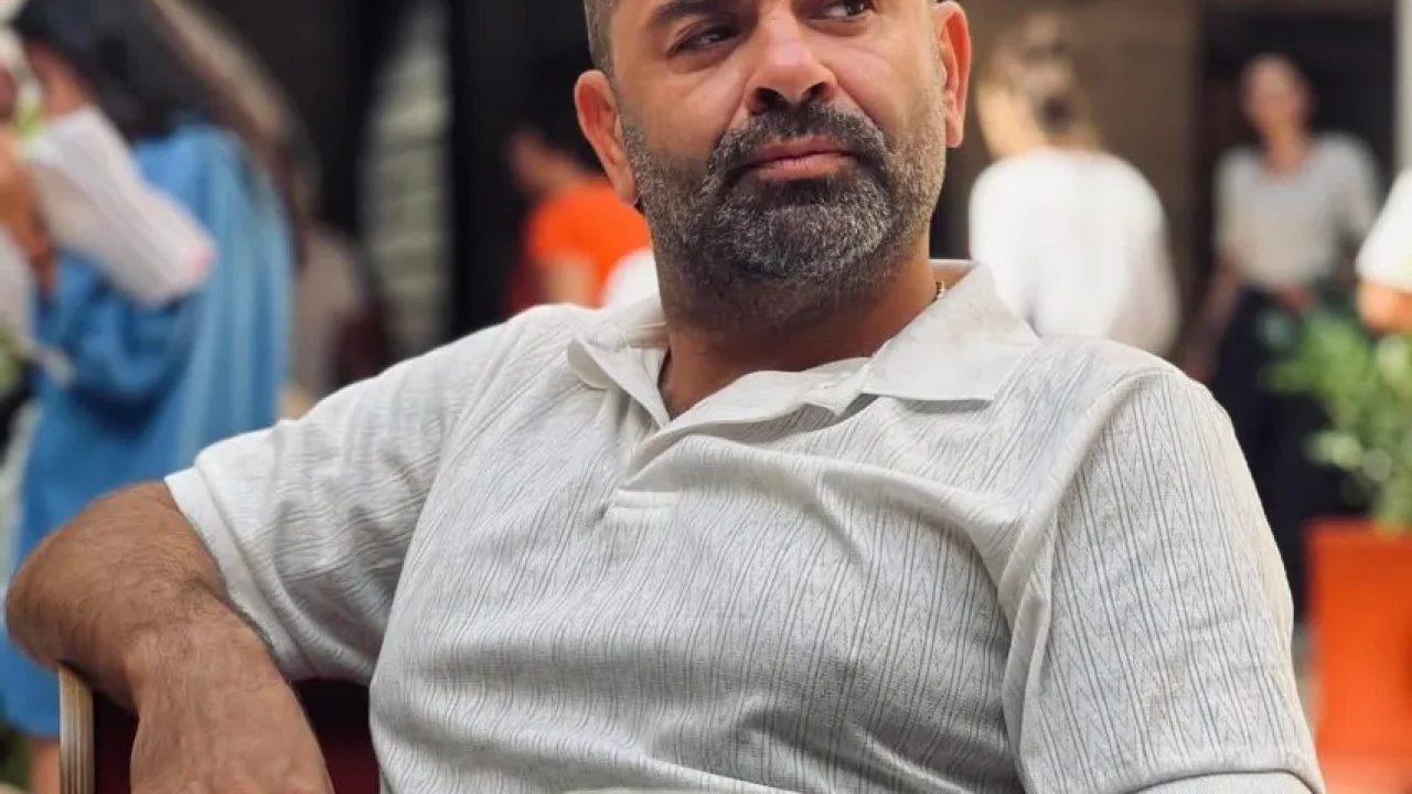 Bülent Şakrak Kimdir? Ünlü Oyuncunun Hayatı ve Kariyeri Mercek Altında