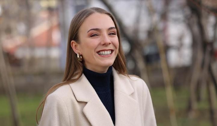 Taşacak Bu Deniz’in Sevcan’ı Kim? Hande Nur Tekin’in Gizemli Dünyası