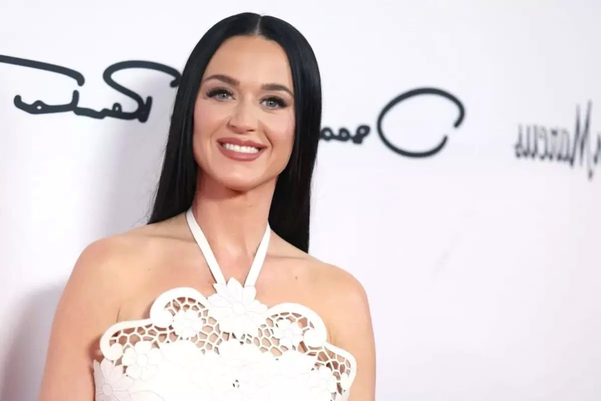 Magazin dünyası, pop müziğin ikonik isimlerinden Katy Perry’nin yaptığı çarpıcı