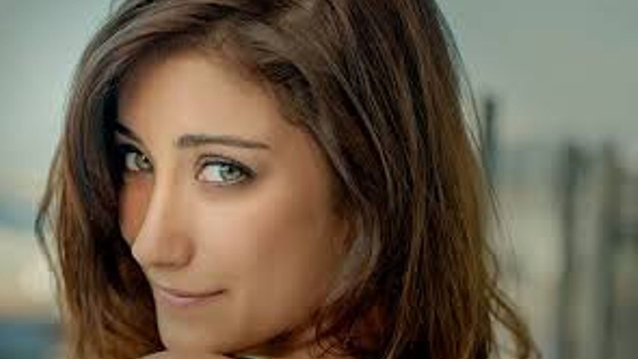 Hazal Kaya kimdir, kaç yaşında, nereli, boyu kaç, evli mi,